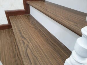 bac-cau-thang-nhua-gia-go-hai-phong